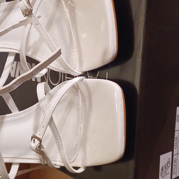 Heels - Picture 2 of 9